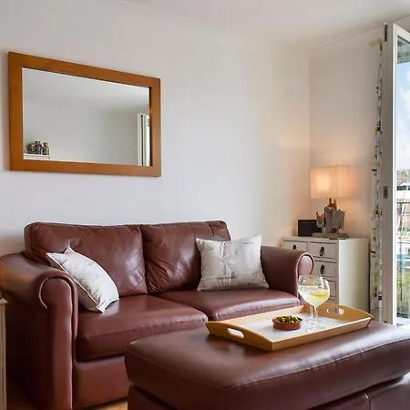 Aboard * Γουίτμπι